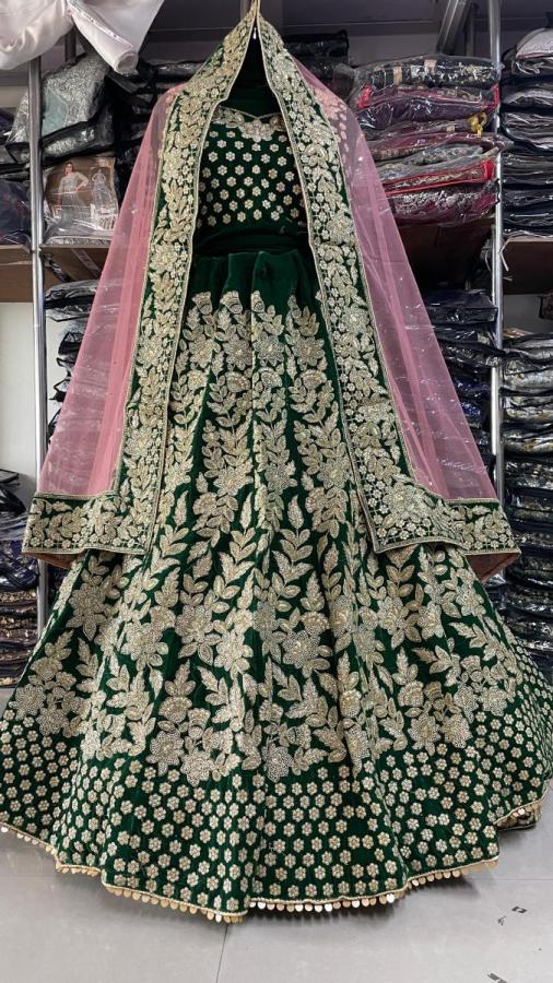 KB-BOUTIQUE-COLLECTION-9000-MARKABLE-VELVET-BEAUTIFUL-EMBROIDERY-WORK-FANCY-DORI-WORK-BEYTIFUL-LEHENGA-CATLOG-11