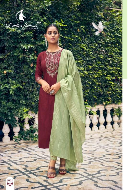 LADIES-FLAVOUR-PARAMPARA-2-HEAVY-CHINON-WITH-EMBROIDERY-SEQUENCE-WORK-AND-CHANDERI-VISCOSE-WEAVING-DUPATTA-BEAUTIFUL-KURTI-CATALOGUE-11