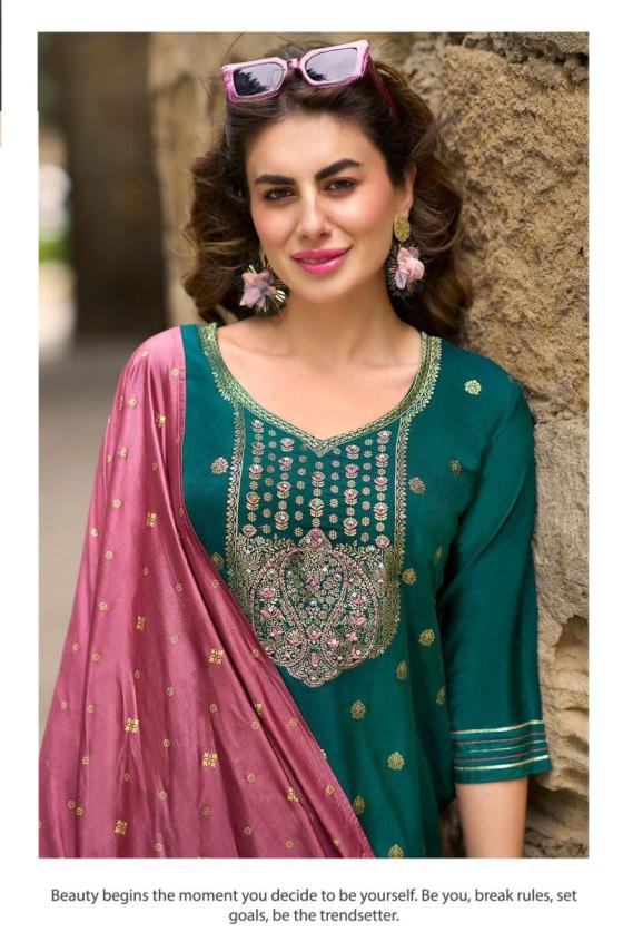 MITTOO-AFREEN-PURE-MUSLINE-JAQAURD-WITH-SANTOON-INNER-AND-THREAD-HANDWORK-4